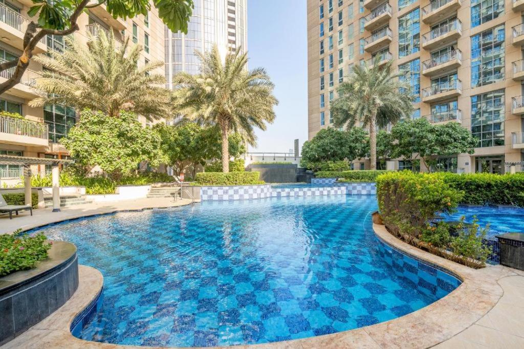Trinity Holiday Homes - Standpoint Tower Downtown Dubai Exterior photo
